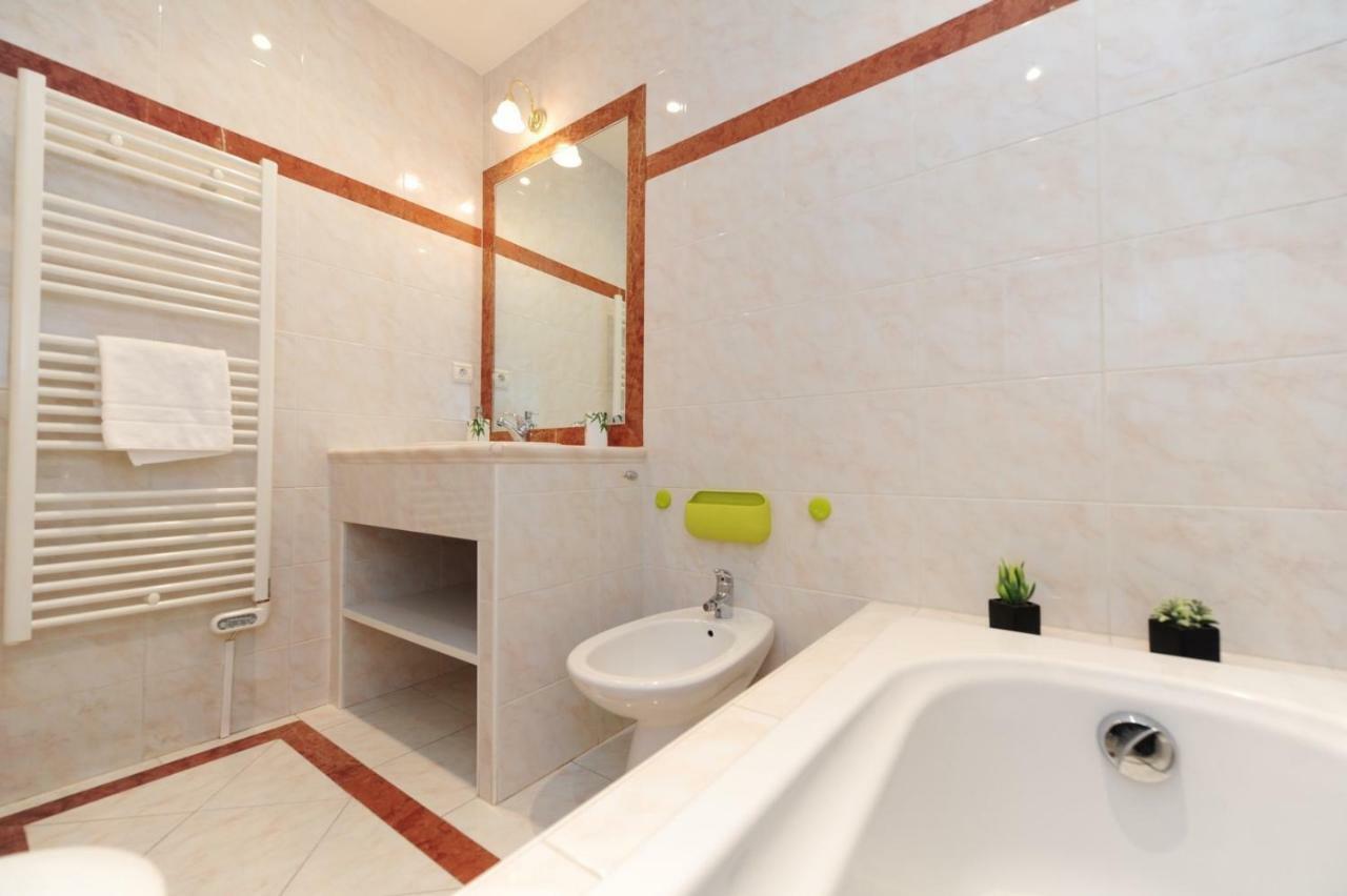 Le Savoy Palace - Five Stars Holiday House 尼斯 外观 照片